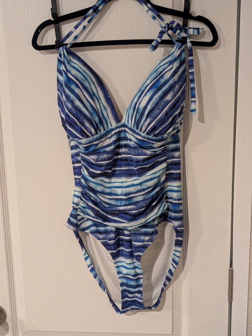 La Blanca One Piece Swimsuit 14
